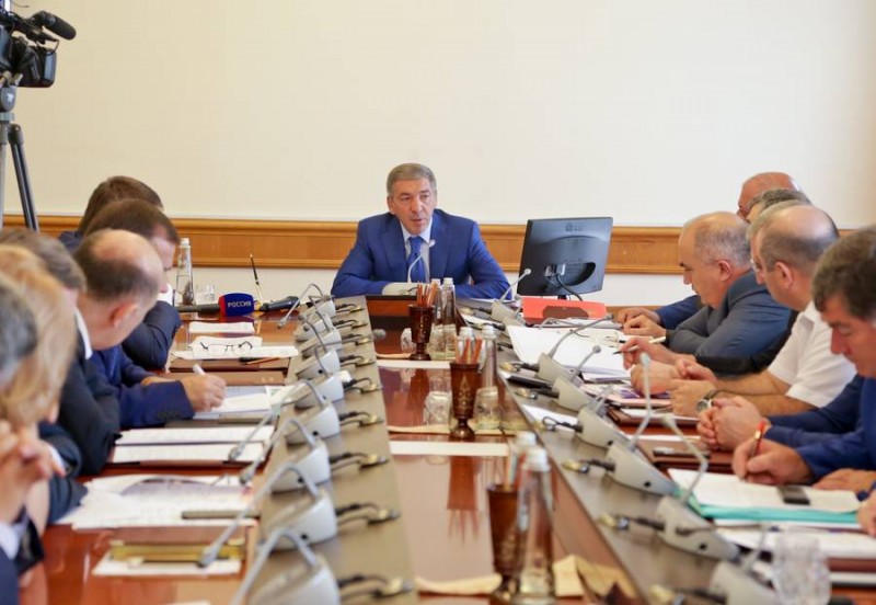 Глава Минфина Дагестана принял участие в заседании Правительства республики