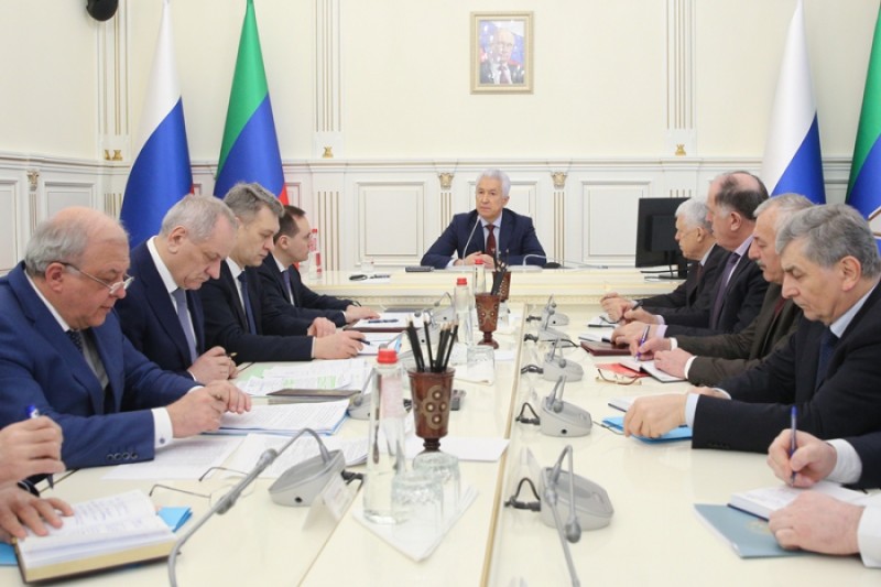 Врио Главы РД провел рабочее совещание по актуальным вопросам