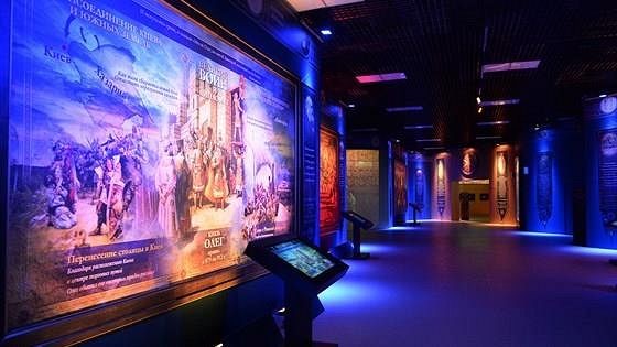 В махачкалинском музее «Россия – моя история» устанавливают мультимедийное оборудование