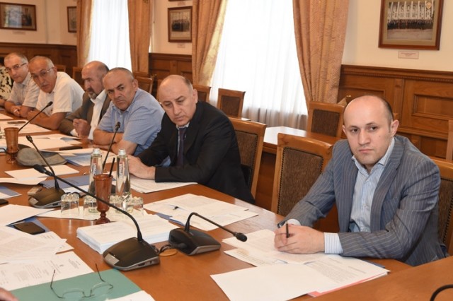 Али Исламов принял участие в заседании Комитета по бюджету финансам и налогам