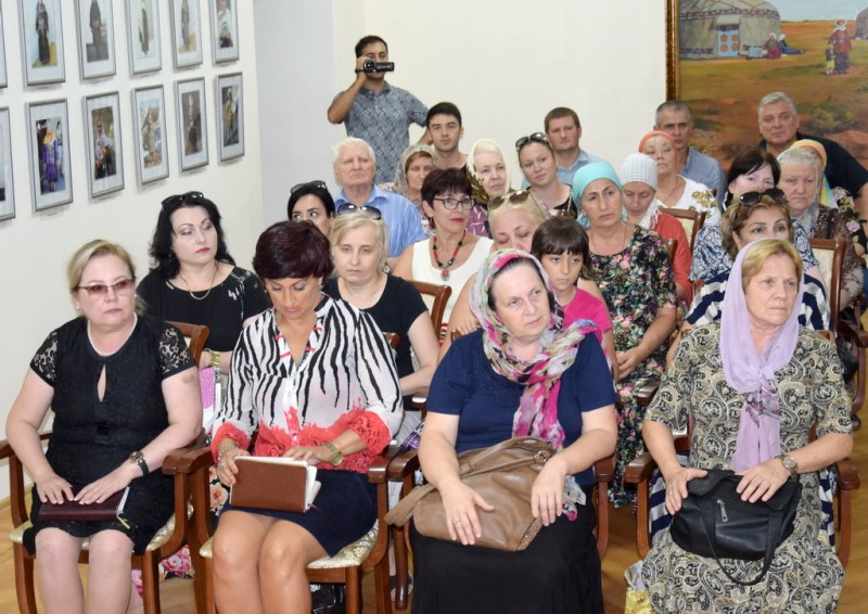 В Махачкале прошла акция в поддержку строительства православного собора