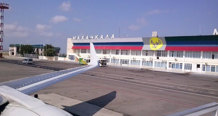 В аэропорту Махачкалы начали собирать новый терминал для международных рейсов