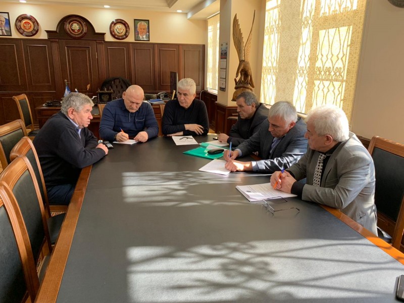 Юнус Саадуев провел прием граждан в Унцукульском районе