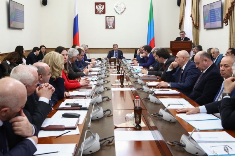 Обсуждены вопросы внедрения принципов «Открытого правительства» и лекарственного обеспечения граждан и медицинских организаций Дагестана