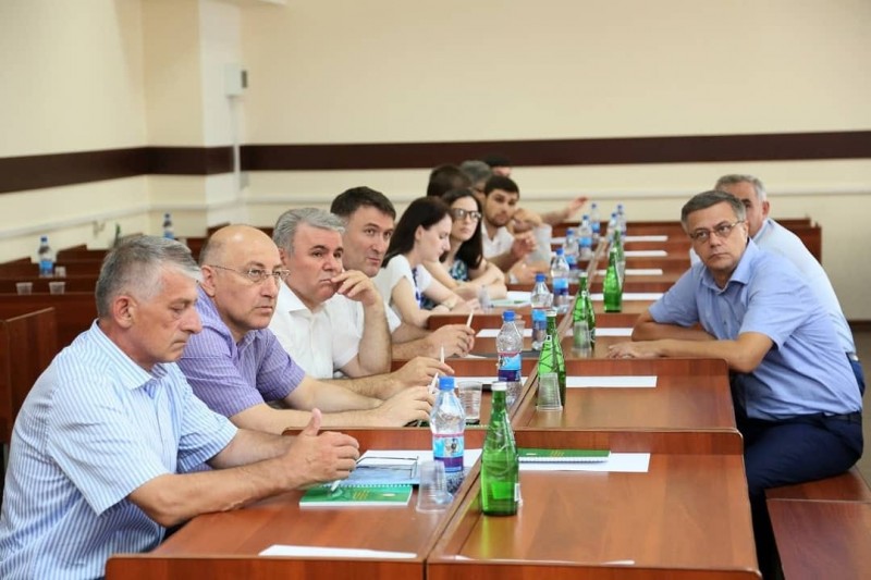 Али Исламов принял участие в Стратегической сессии на тему «Развитие агропромышленного комплекса»