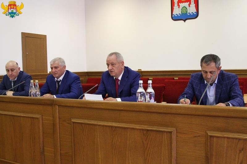При участии первого замминистра финансов РД обсудили вопросы налоговых сборов
