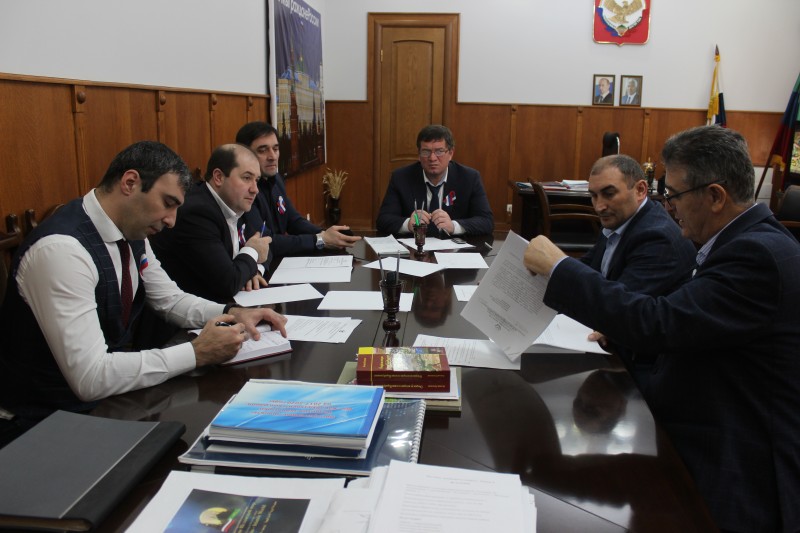 Замминистра финансов РД провел прием граждан в Карабудахкентском районе