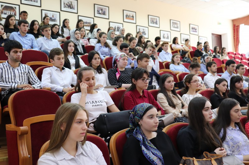 Сотрудники Минфина республики провели открытый урок