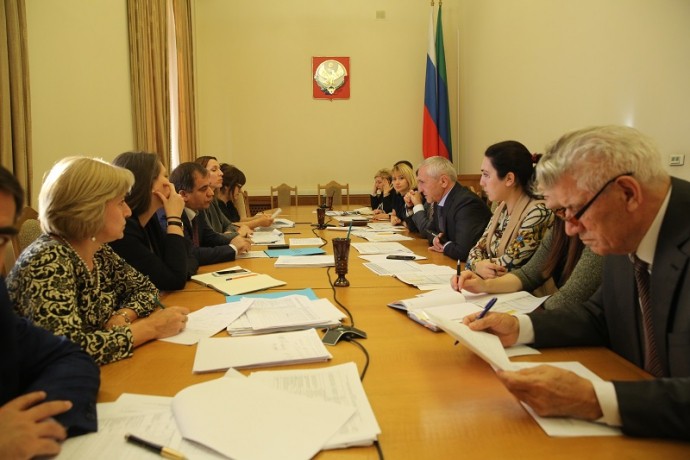 Расходные обязательства Дагестана в гос. программах обсудили в Правительстве республики