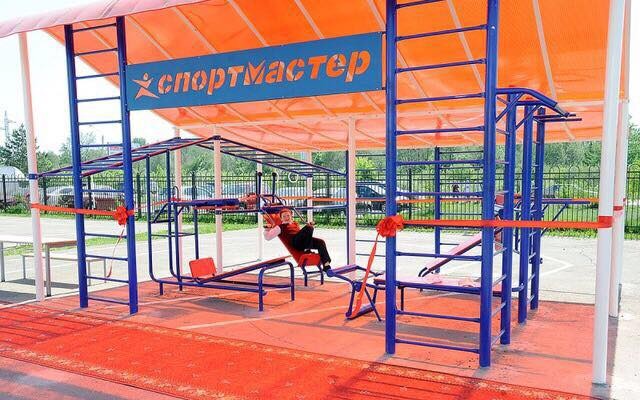 В Ногайском районе установили новую спортплощадку